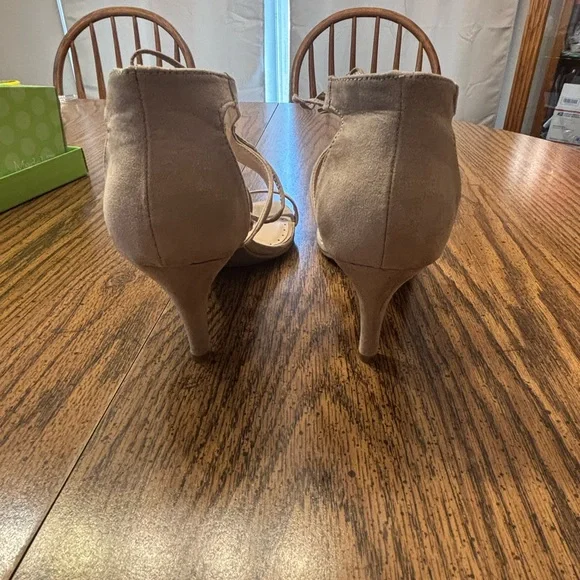 New in box Madeline Stuart women’s heels 11 - Picture 5 of 10